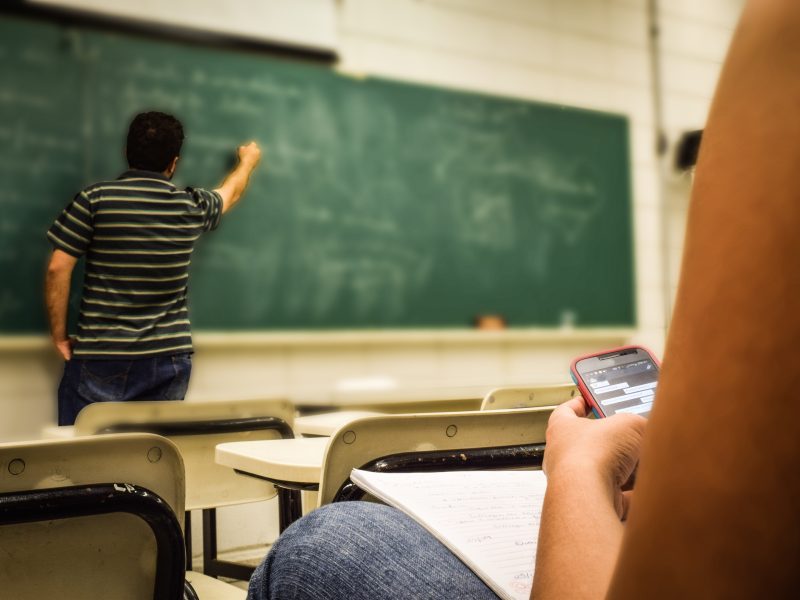 Gen Z is niet dommer, we trainen hun brein anders