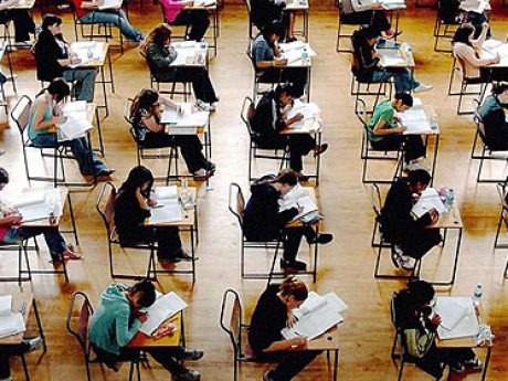 Automatisch huiswerk nakijken oplossing voor MOOC?