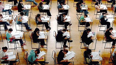 Automatisch huiswerk nakijken oplossing voor MOOC?