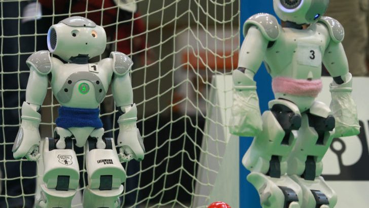 Voetballende robots bij Robocup 2012