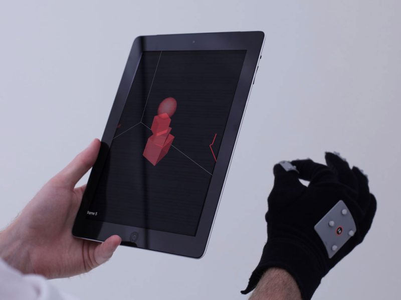 T(ether): 3D objecten maken met een handschoen